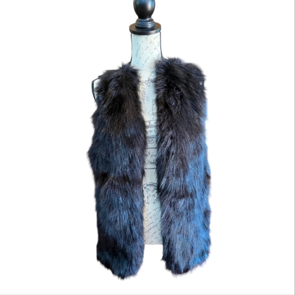 Sebby Collection Black Faux Fur Knit Vest L - Picture 2 of 11